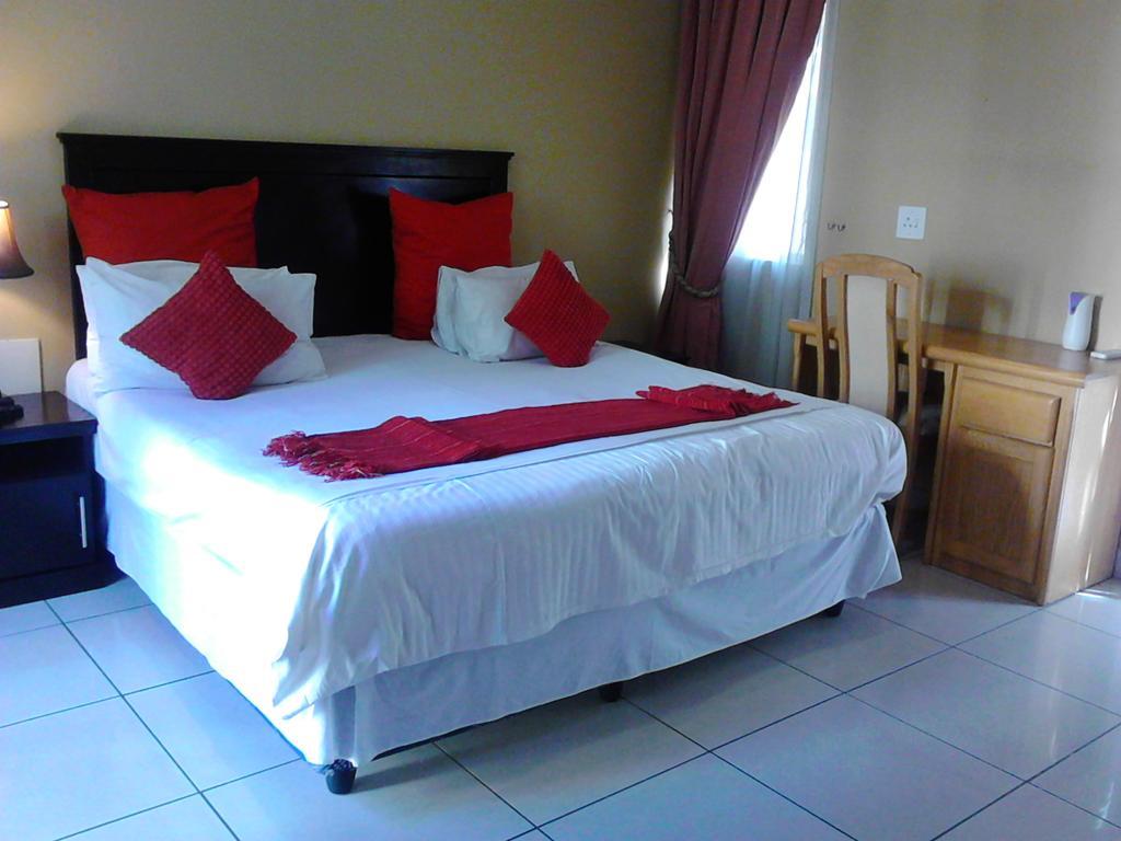 Chancellors Court Pretoria Bagian luar foto